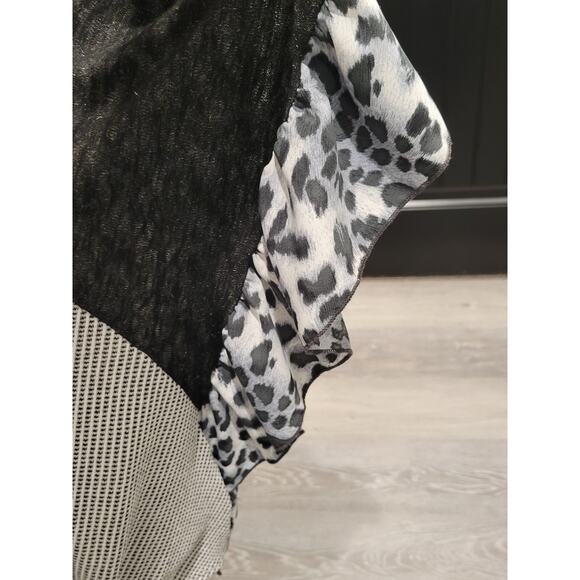 Chrysanthemum Boutique Boho Top Womens Small Grey Black Leopard Animal Print - Picture 8 of 13